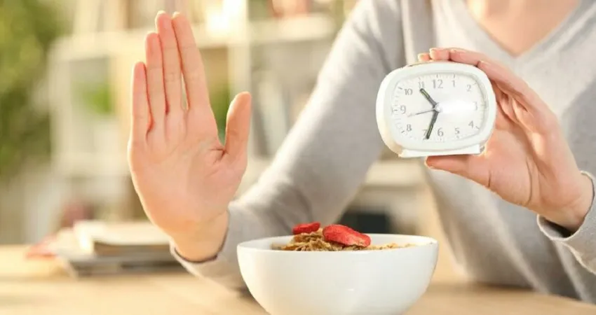 با روزه گرفتن چند کیلو لاغر می شویم